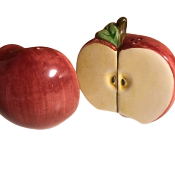 🛒 $8 Apple Salt and Pepper shaker 3" tall #90 - Picture 5 of 6